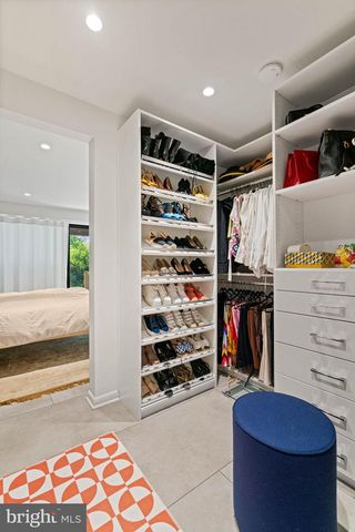 1102 GATEWOOD DR, Alexandria, VA 22307