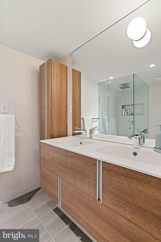 1102 GATEWOOD DR, Alexandria, VA 22307