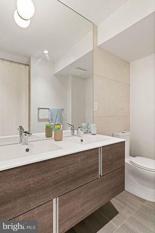 1102 GATEWOOD DR, Alexandria, VA 22307