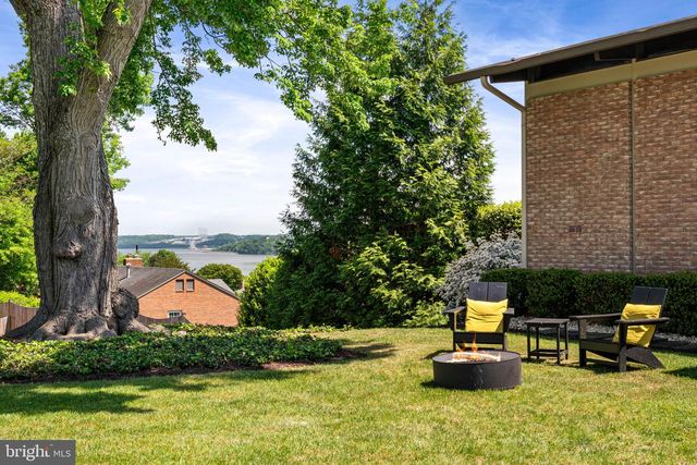 1102 GATEWOOD DR, Alexandria, VA 22307