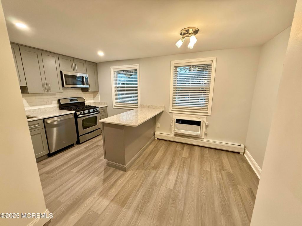 169 Manor Drive, Red Bank, NJ 07701