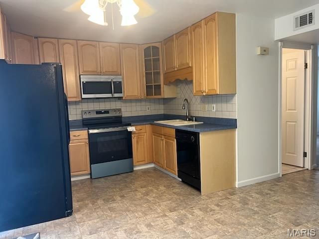 10843 Carroll Wood Way, Unincorporated, MO 63128