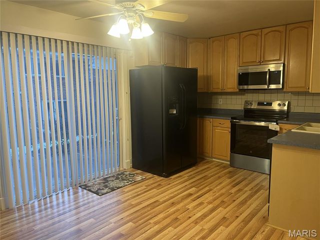 10843 Carroll Wood Way, Unincorporated, MO 63128