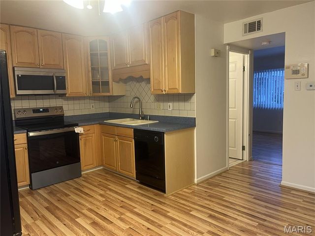 10843 Carroll Wood Way, Unincorporated, MO 63128