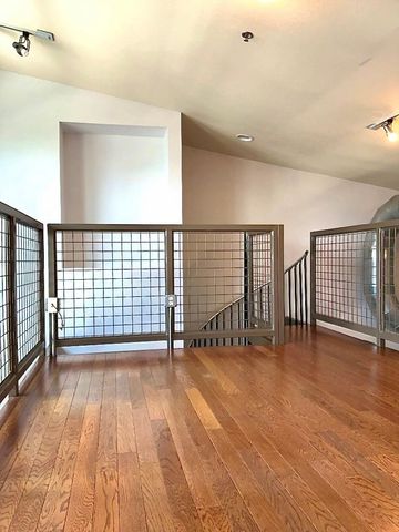 1601 E Cesar Chavez ST 306, Austin, TX 78702