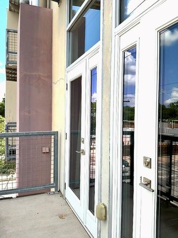 1601 E Cesar Chavez ST 306, Austin, TX 78702