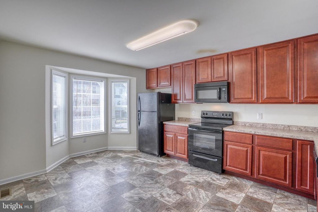 327 TRIBBITT ST, Dover, DE 19904
