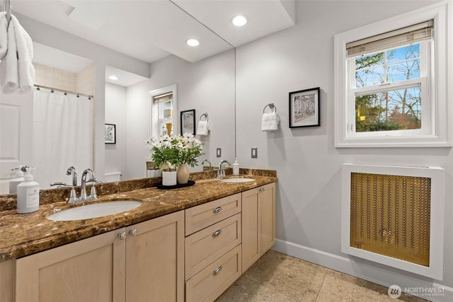 337 25th Avenue E, Seattle, WA 98112