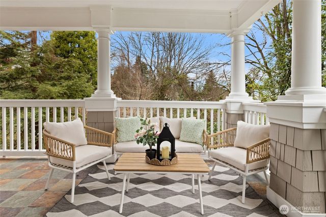 337 25th Avenue E, Seattle, WA 98112