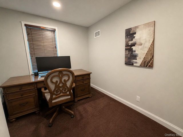 59 Lincoln Avenue, Islip Terrace, NY 11752