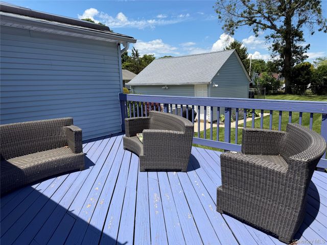 59 Lincoln Avenue, Islip Terrace, NY 11752
