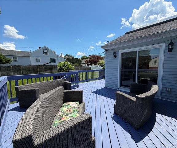 59 Lincoln Avenue, Islip Terrace, NY 11752