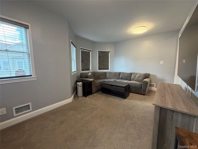 59 Lincoln Avenue, Islip Terrace, NY 11752