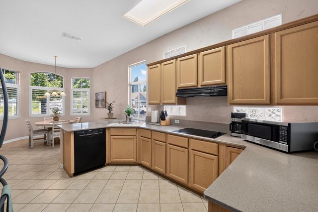 201 Stamos, Roseville, CA 95747
