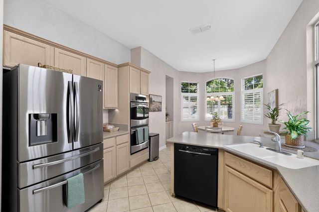 201 Stamos, Roseville, CA 95747