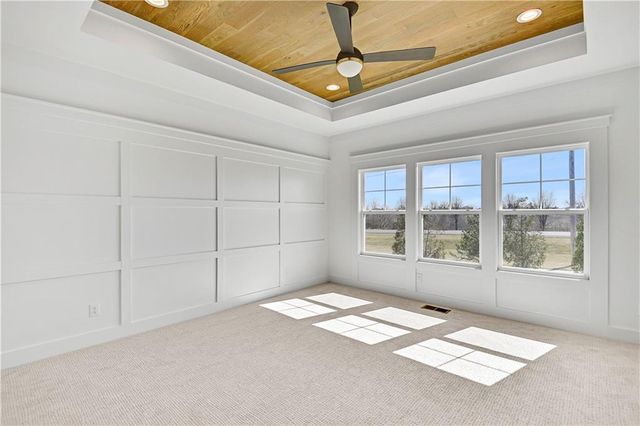 13481 W 174th Place, Overland Park, KS 66221