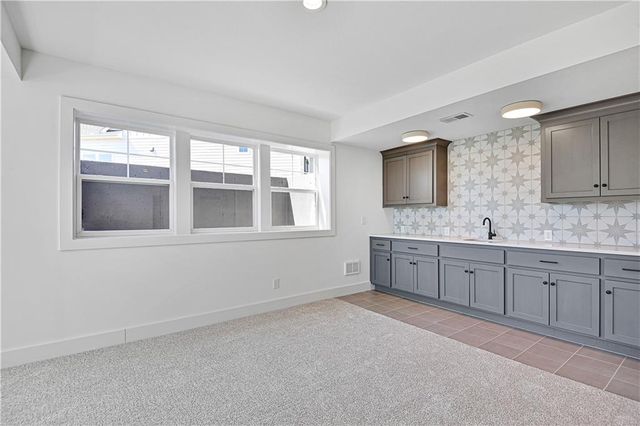 13481 W 174th Place, Overland Park, KS 66221