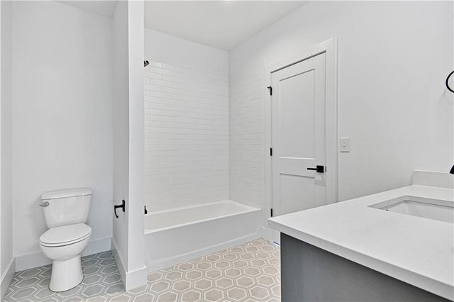 13481 W 174th Place, Overland Park, KS 66221