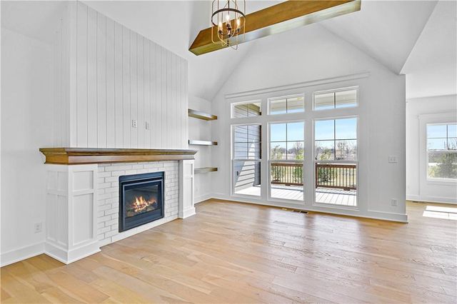 13481 W 174th Place, Overland Park, KS 66221