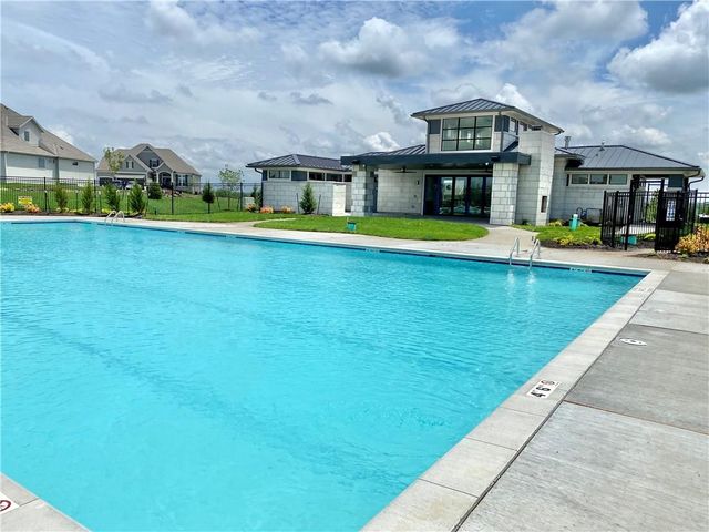 13481 W 174th Place, Overland Park, KS 66221