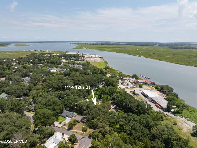 1114 12th Street, Port Royal, SC 29935