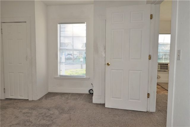 614 Victoria Ave, Taft, TX 78390