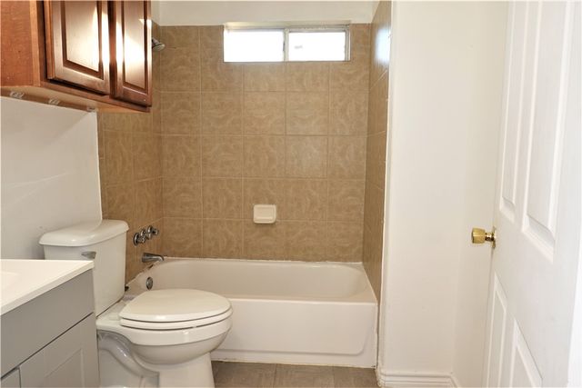 614 Victoria Ave, Taft, TX 78390