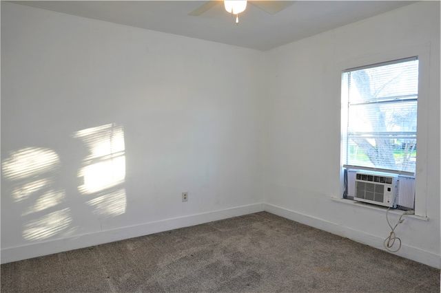 614 Victoria Ave, Taft, TX 78390