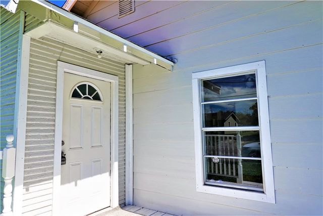 614 Victoria Ave, Taft, TX 78390