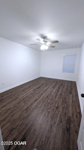 317-319 Alex Jordan Drive, Duenweg, MO 64841