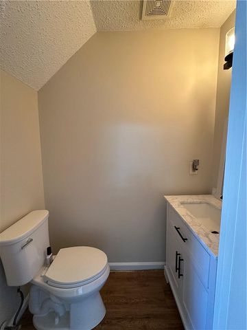 921 Seabreeze CT, Chesapeake, VA 23320