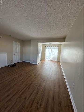 921 Seabreeze CT, Chesapeake, VA 23320