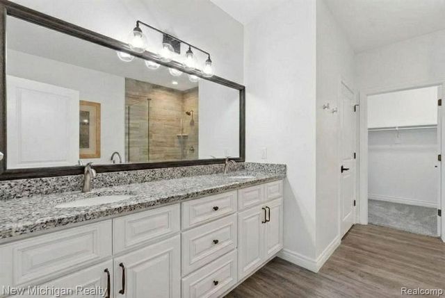 13183 Harbor Landings Drive 103, Fenton, MI 48430