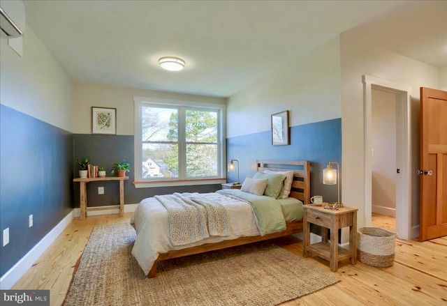 2507 ISLAND VIEW RD, Essex, MD 21221