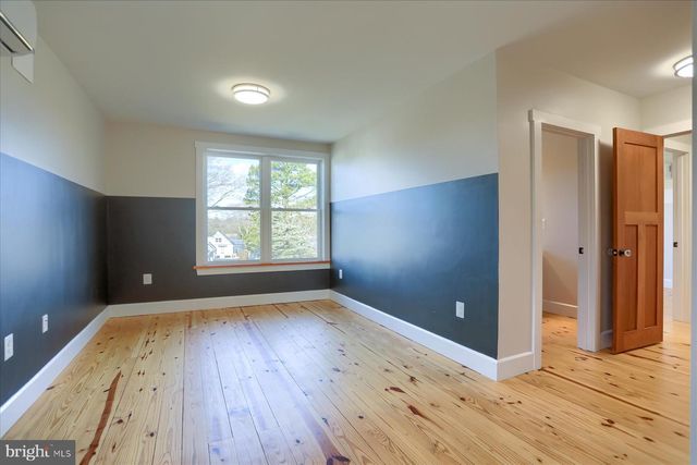 2507 ISLAND VIEW RD, Essex, MD 21221