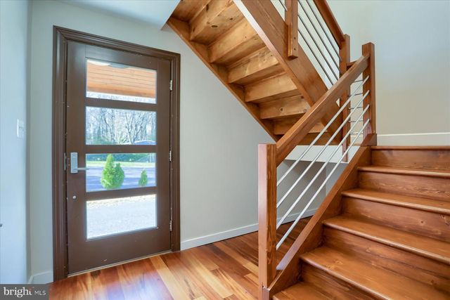 2507 ISLAND VIEW RD, Essex, MD 21221