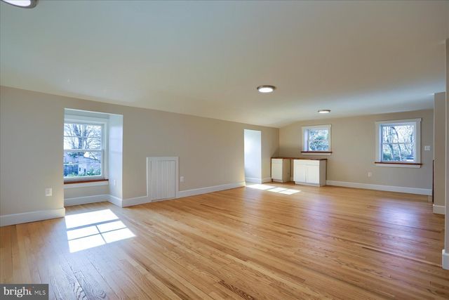 2507 ISLAND VIEW RD, Essex, MD 21221