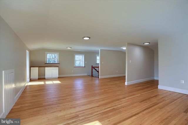 2507 ISLAND VIEW RD, Essex, MD 21221