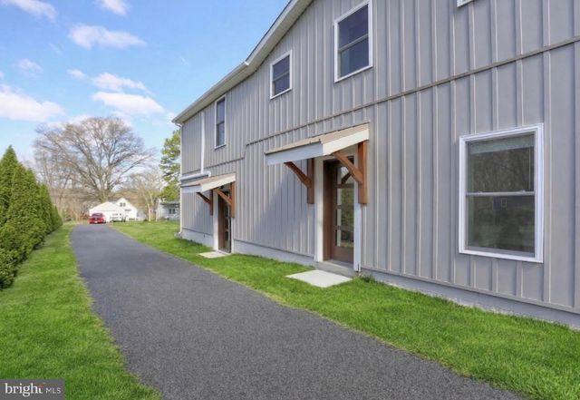 2507 ISLAND VIEW RD, Essex, MD 21221