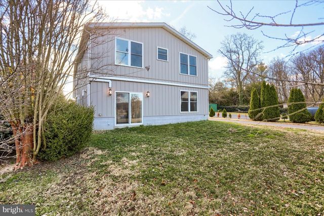 2507 ISLAND VIEW RD, Essex, MD 21221