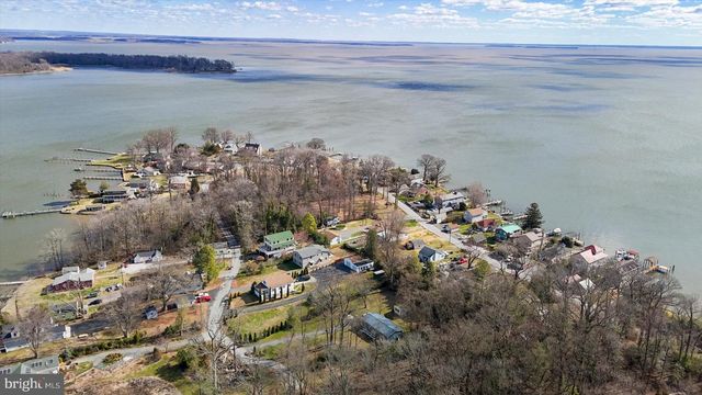2507 ISLAND VIEW RD, Essex, MD 21221
