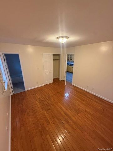 25322 147th Road 1, Rosedale, NY 11422