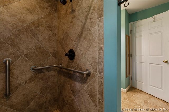 620 Roseview Terrace, New Albany, IN 47150