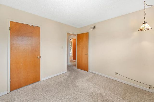 5901 Woodleigh Dr, Carmichael, CA 95608