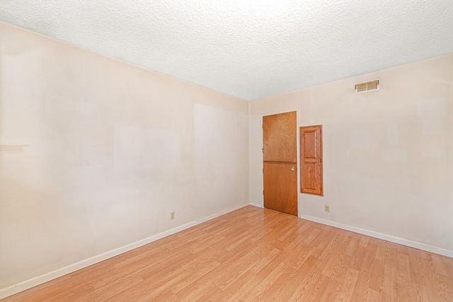 5901 Woodleigh Dr, Carmichael, CA 95608