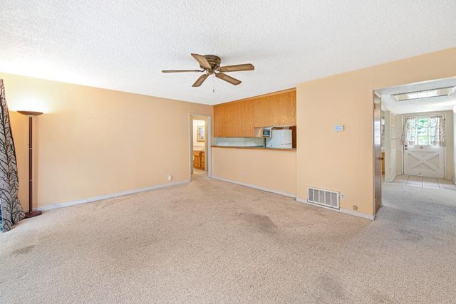 5901 Woodleigh Dr, Carmichael, CA 95608