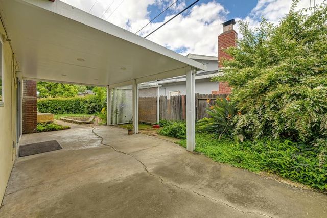 5901 Woodleigh Dr, Carmichael, CA 95608