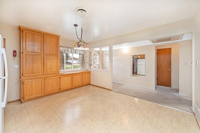 5901 Woodleigh Dr, Carmichael, CA 95608