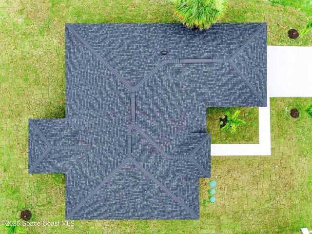 1085 Tahiti Avenue SE, Palm Bay, FL 32909