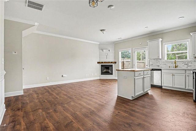 3732 Acorn Drive, Oakwood, GA 30566